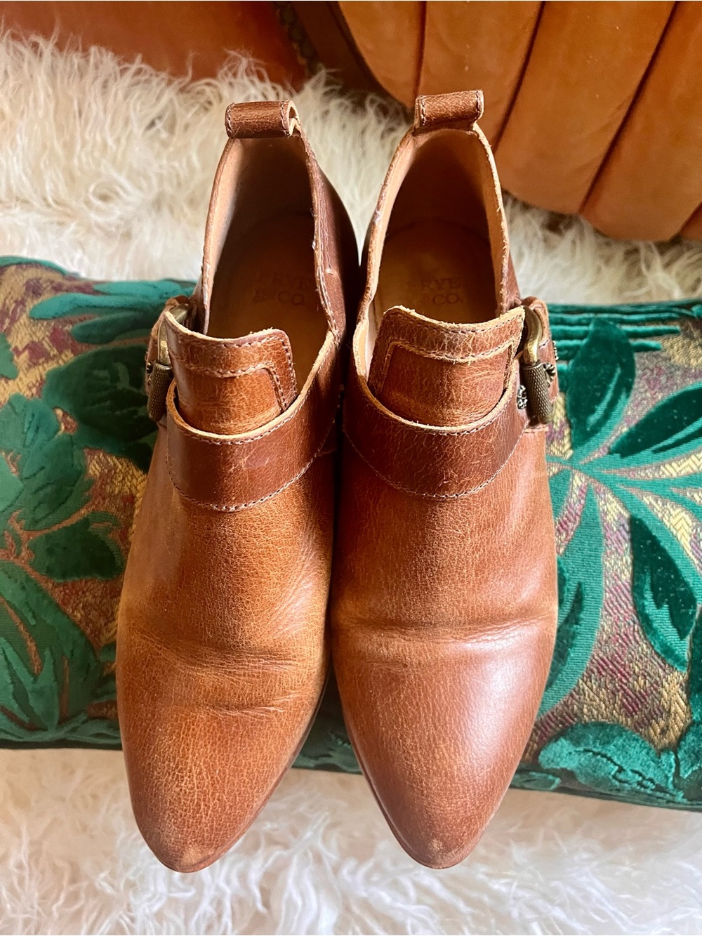 Brown Leather Frye & Co. Rubie Moto ankle booties featuring a side buckle size 7 - Picture 3 of 10